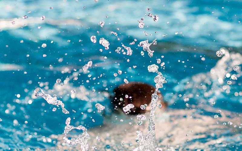 Illustrating Swimming lessons can continue in back garden pool, say planners on Brightlingsea Info