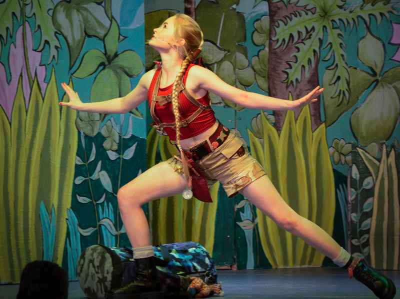 Illustrating Brightlingsea's jungle-themed panto roars with enthusiasm on Brightlingsea Info