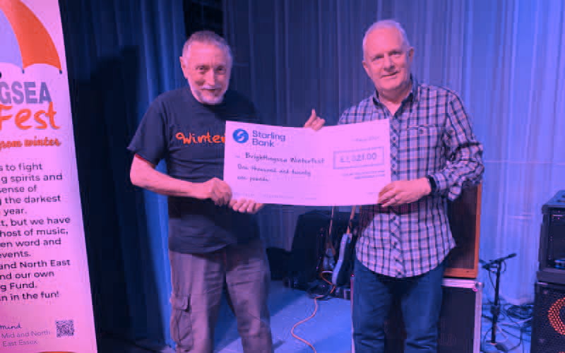 Illustrating Colne Delta Club banishes Brightlingsea blues with WinterFest donation on Brightlingsea Info