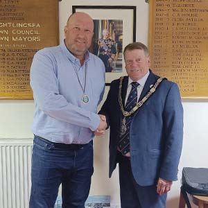 Illustrating Brightlingsea Town Council elects a new mayor on Brightlingsea Info