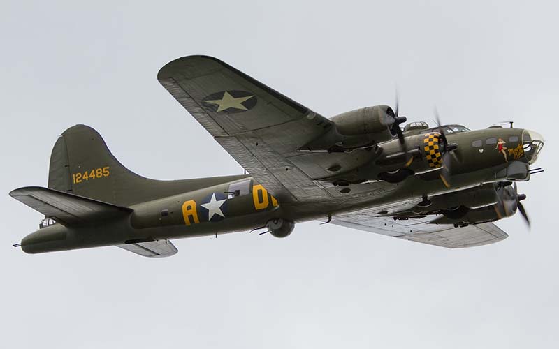 Illustrating Clacton Airshow to pay tribute to D-Day heroes on Brightlingsea Info