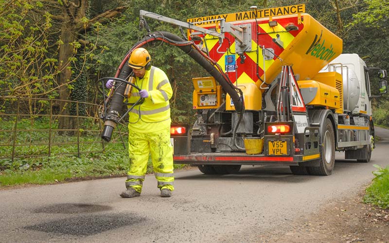 Illustrating Jet power speeds up Essex road repairs on Brightlingsea Info