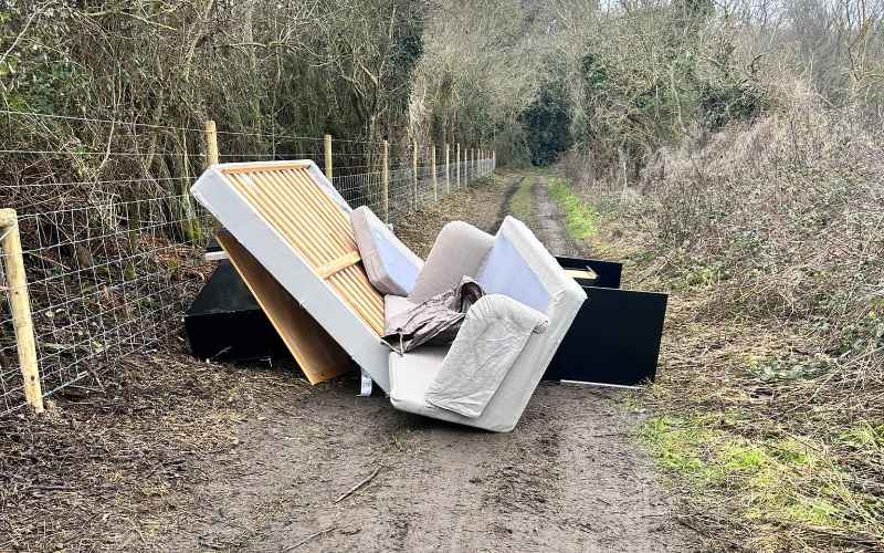 Illustrating Essex campaign aims to reduce fly tipping on Brightlingsea Info