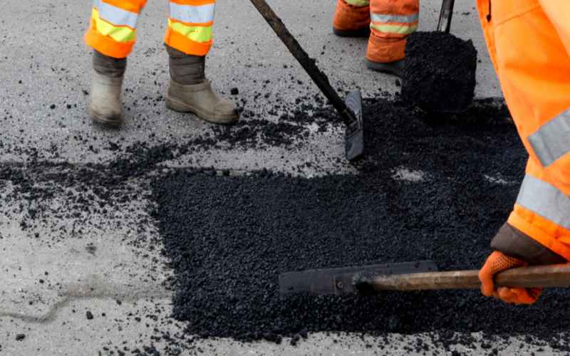 Illustrating Specialist teams tackle winter road damage on Brightlingsea Info